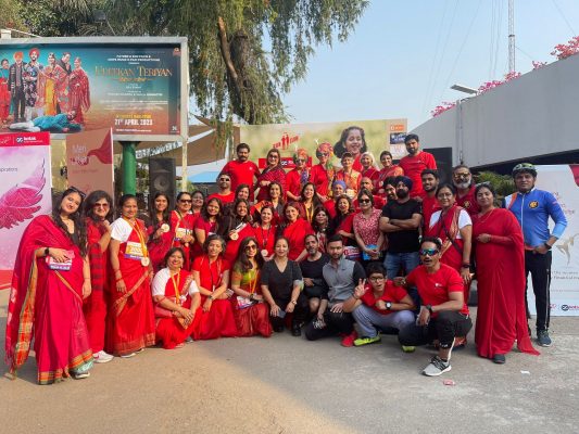 Group Picture of saree Run participants