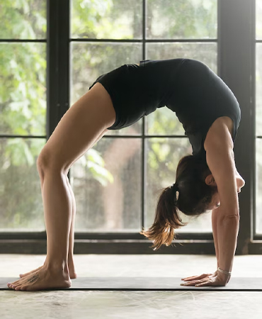 8 yoga poses for fat loss to transform the way you look and feel - c2